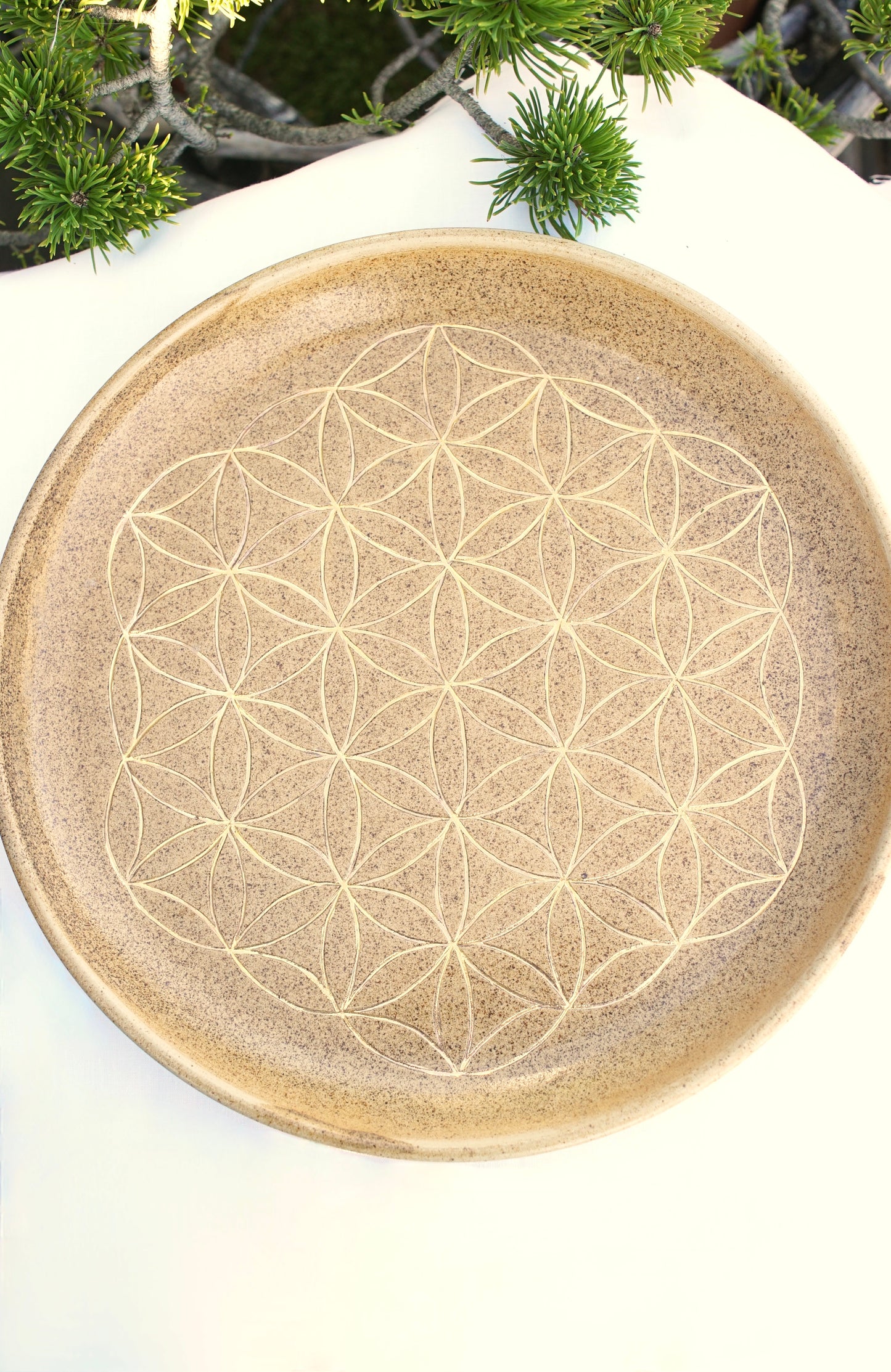 Plate with flower of life 24 carat gold
