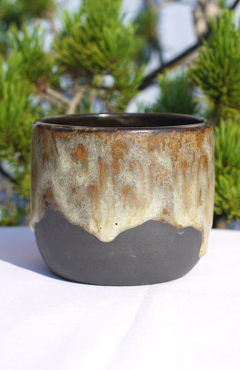 Mug cocoa ceremony black with Metatrons cube 24 carat gold