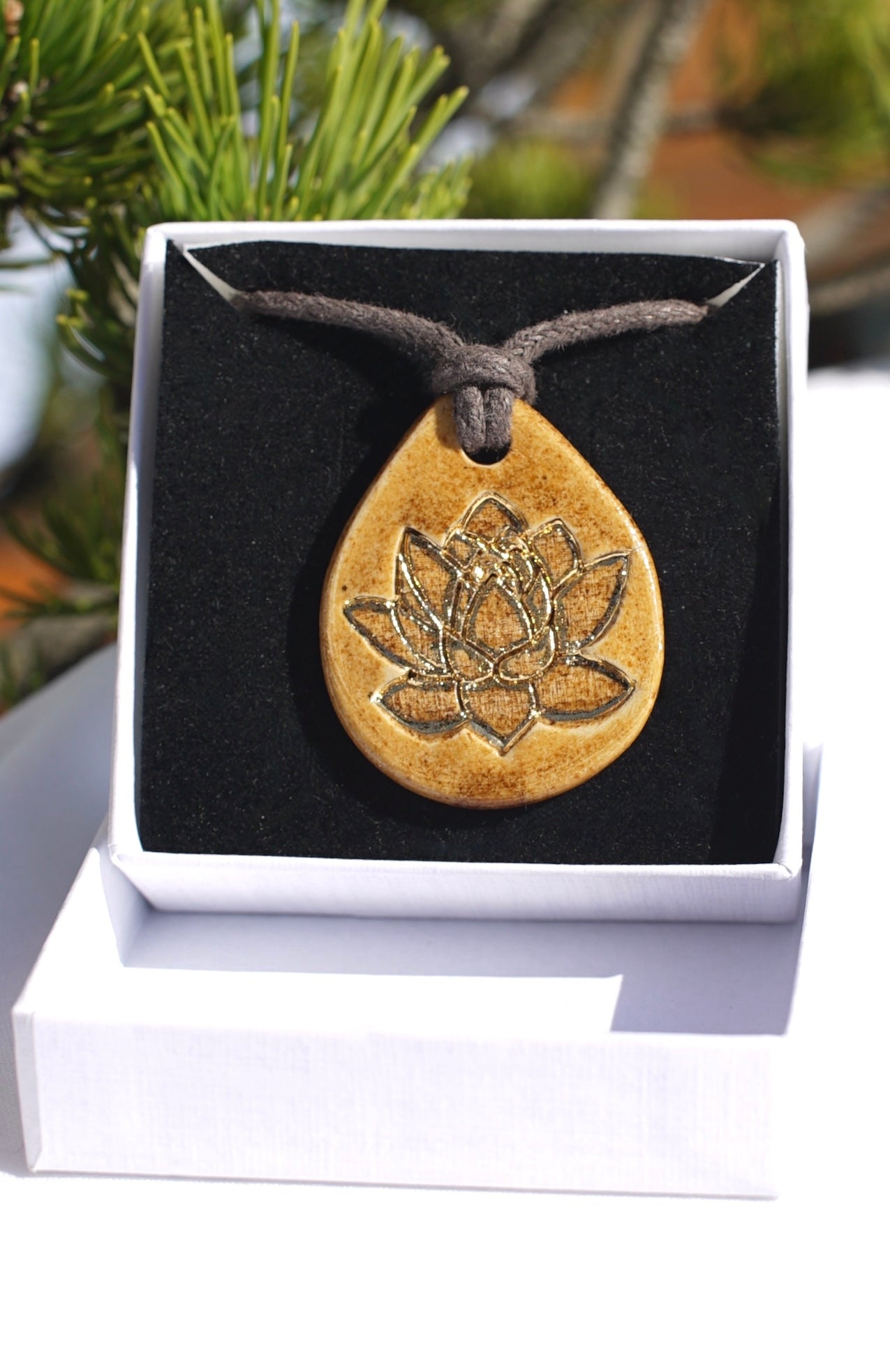 Amulett Lotus Gold