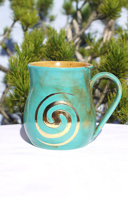Tasse Jade Spirale 24 Karat Gold (2)