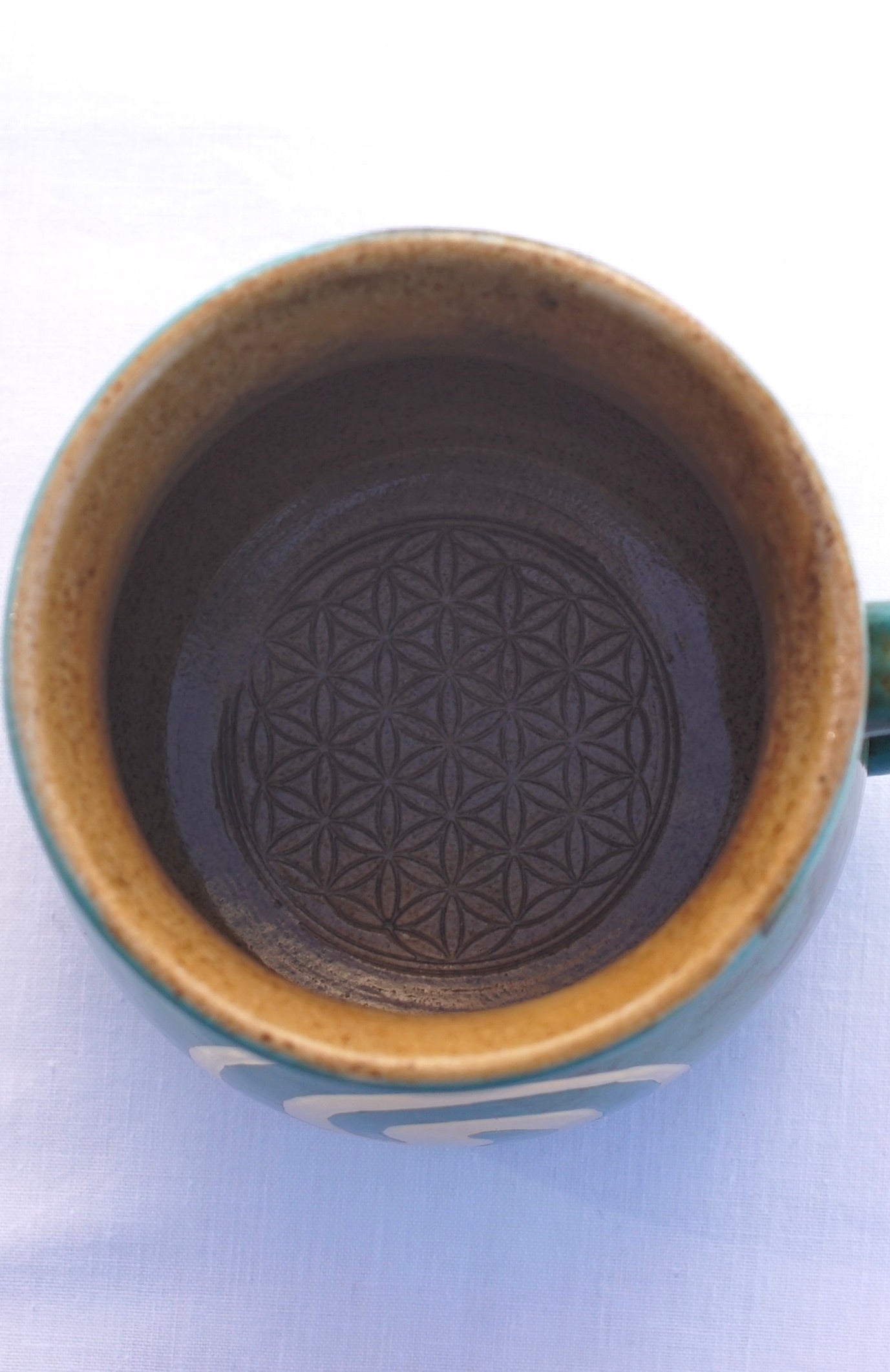 Tasse Jade Spirale 24 Karat Gold (2)
