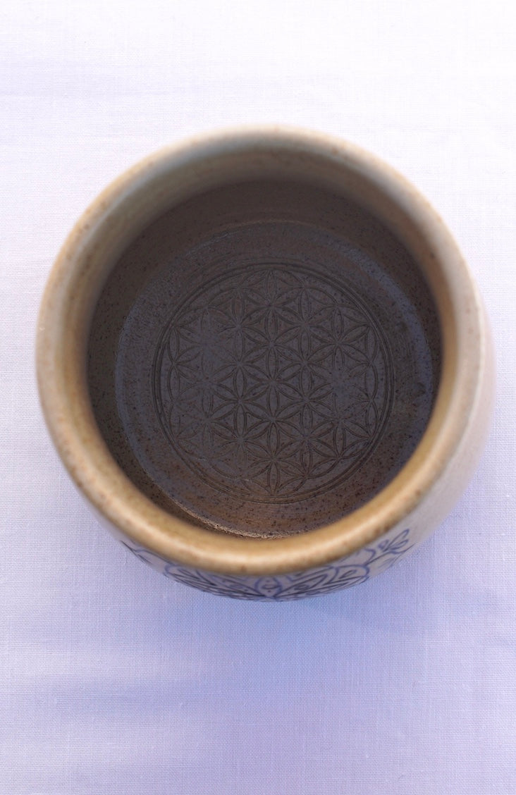 Becher Mandala dunkelblau