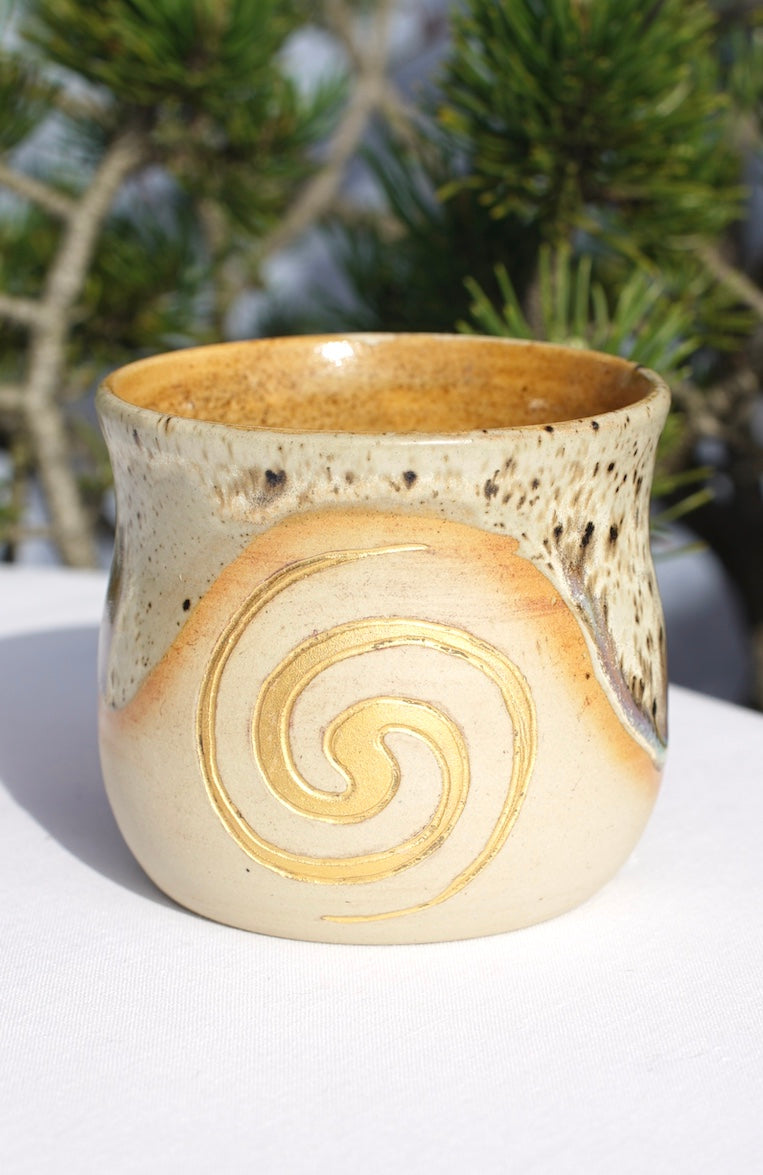 Set für Kakaozeremonie - 6 Becher aus Agnihotra-Keramik mit 24 Karat Gold