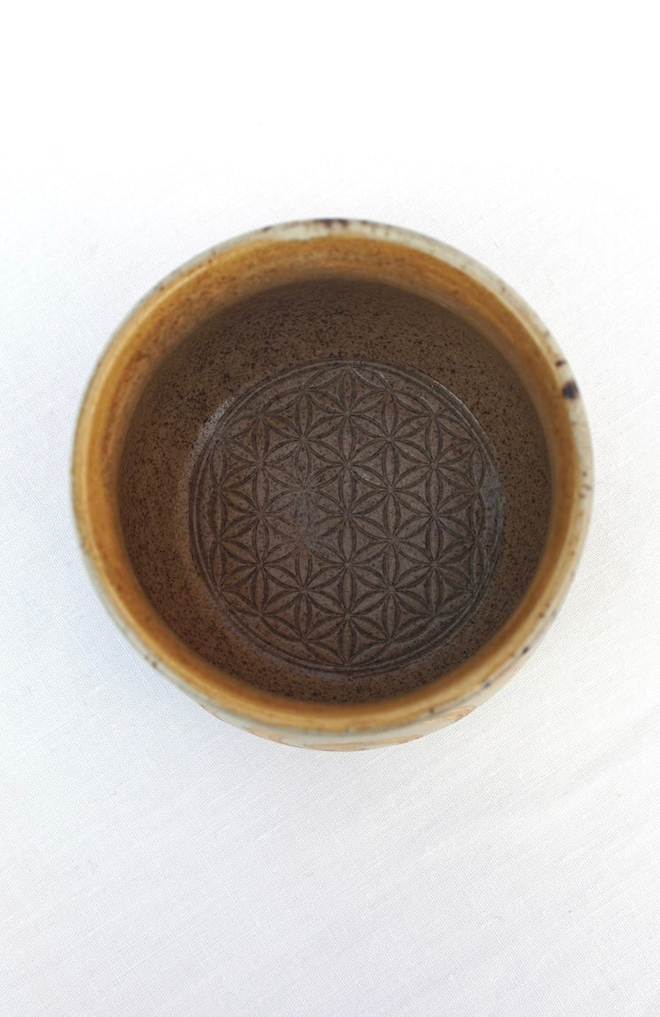 Set für Kakaozeremonie - 6 Becher aus Agnihotra-Keramik mit 24 Karat Gold