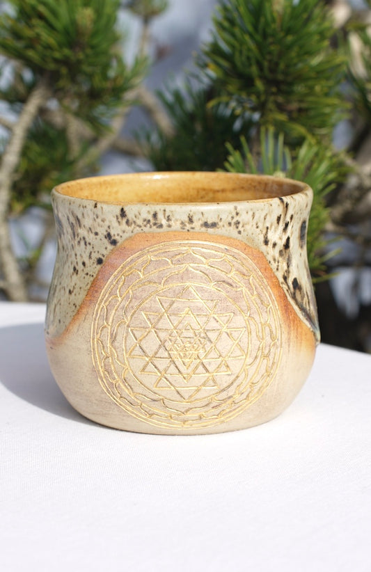 Set für Kakaozeremonie - 6 Becher aus Agnihotra-Keramik mit 24 Karat Gold