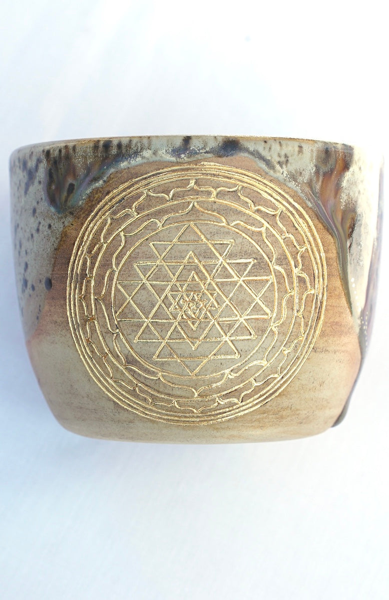 Becher Kakaozeremonie mit Sri Yantra 24 Karat Gold