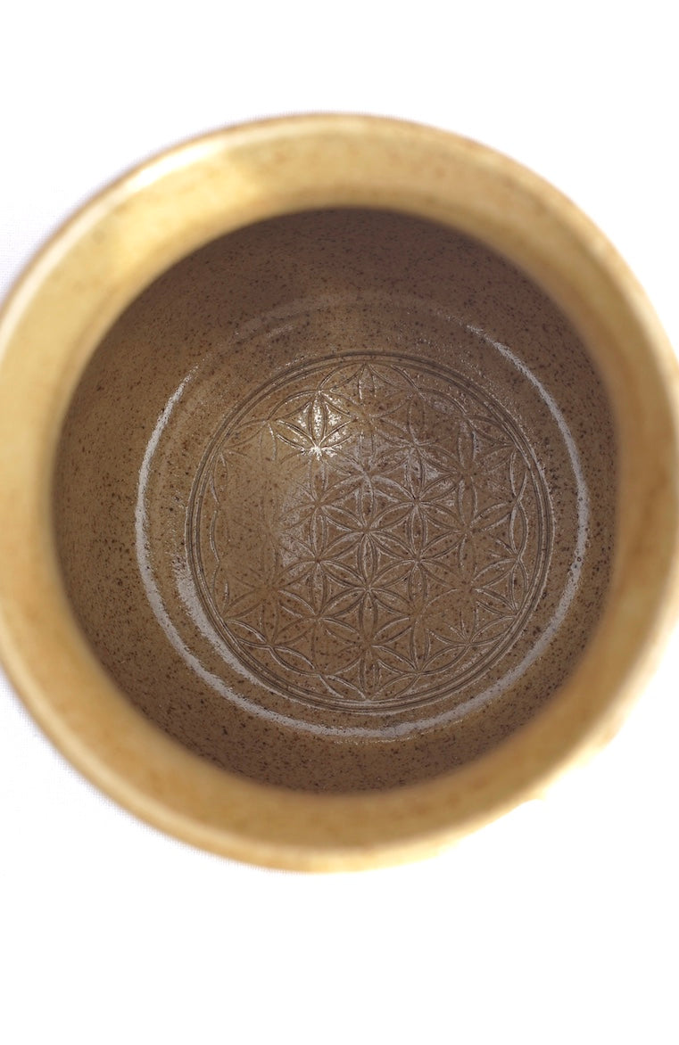 Tasse Triskele und Berkana-Rune