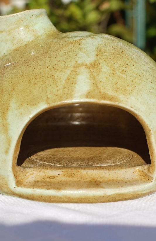 Räucherhaus grün mit Blume des Lebens