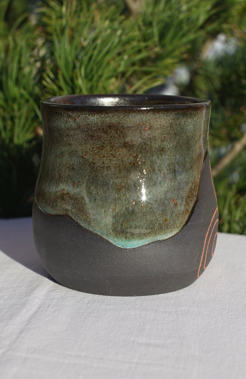 Tasse Binderune Schutz der Familie und Triskele