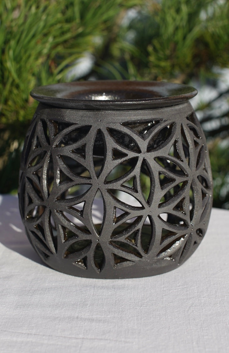Aromaöl-Lampe "Blume des Lebens" schwarz