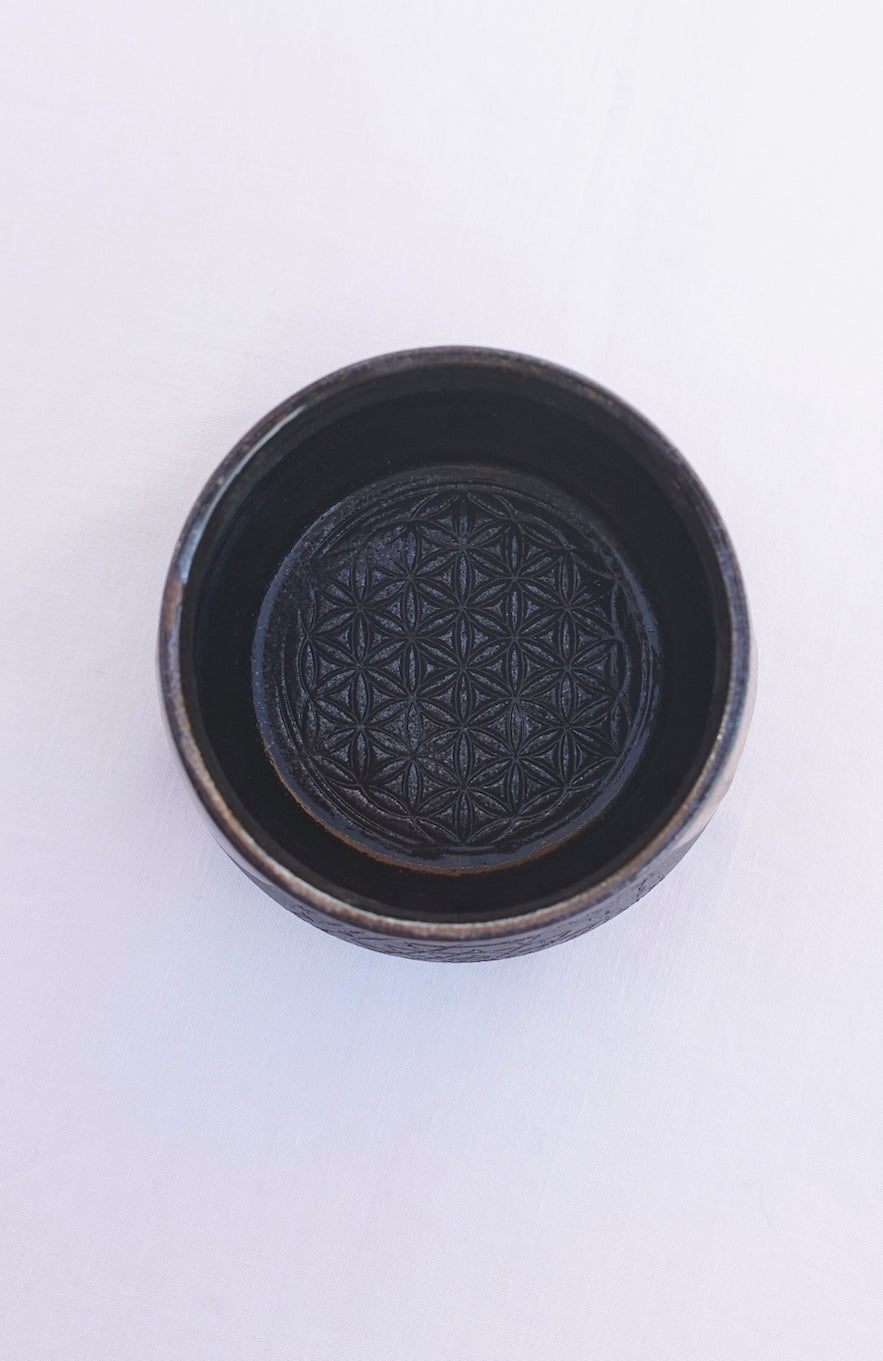 Mug cocoa ceremony with Sri Yantra