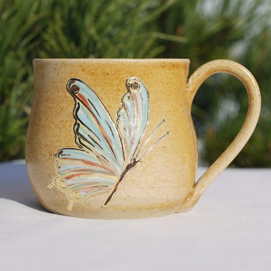 kleine Tasse Schmetterling