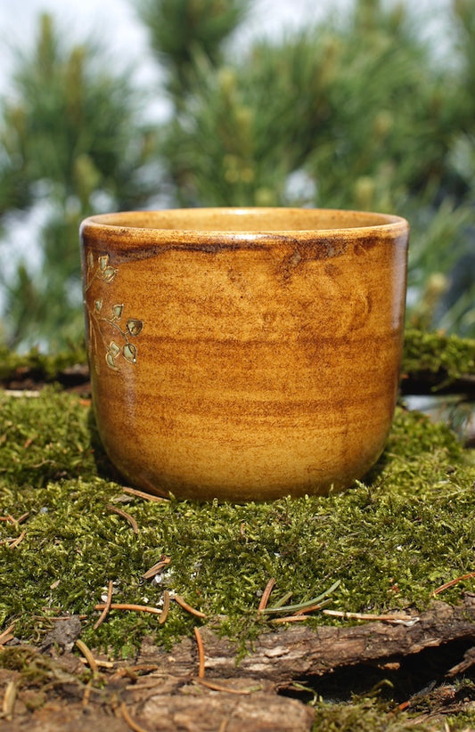 Becher Wunjo mit Birke in 24 Karat Gold