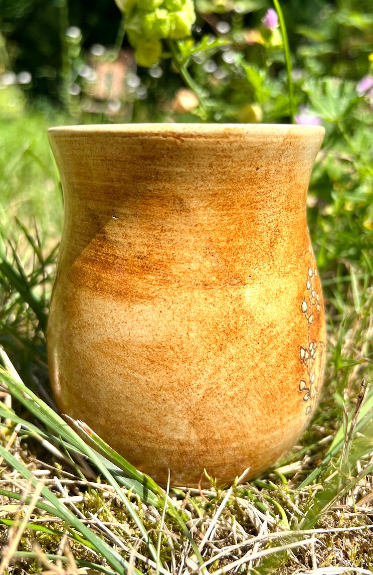 Tasse Triskele und Berkana-Rune