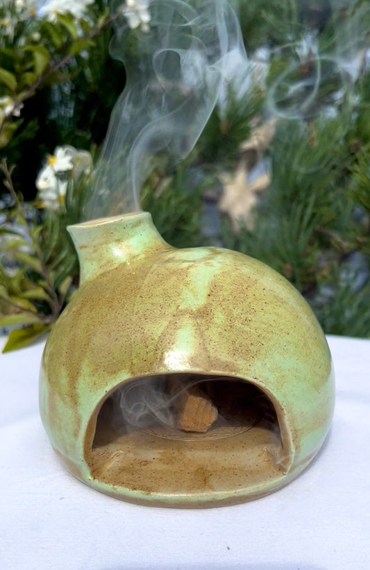 Räucherhaus grün mit Blume des Lebens