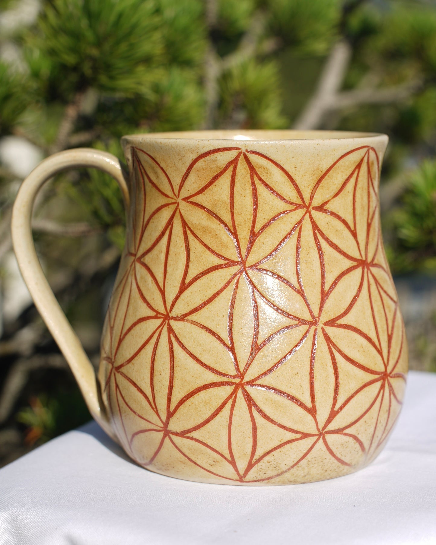 Tasse Blume des Lebens zimt Sgraffito 3
