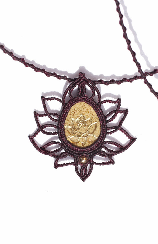 Kette Lotus 24 Karat Gold, handgeknüpft