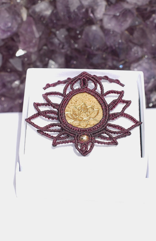 Kette Lotus 24 Karat Gold, handgeknüpft