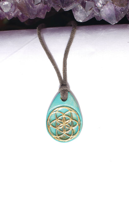 Amulett jade Samen des Lebens und Blume des Lebens in 24 Karat Gold