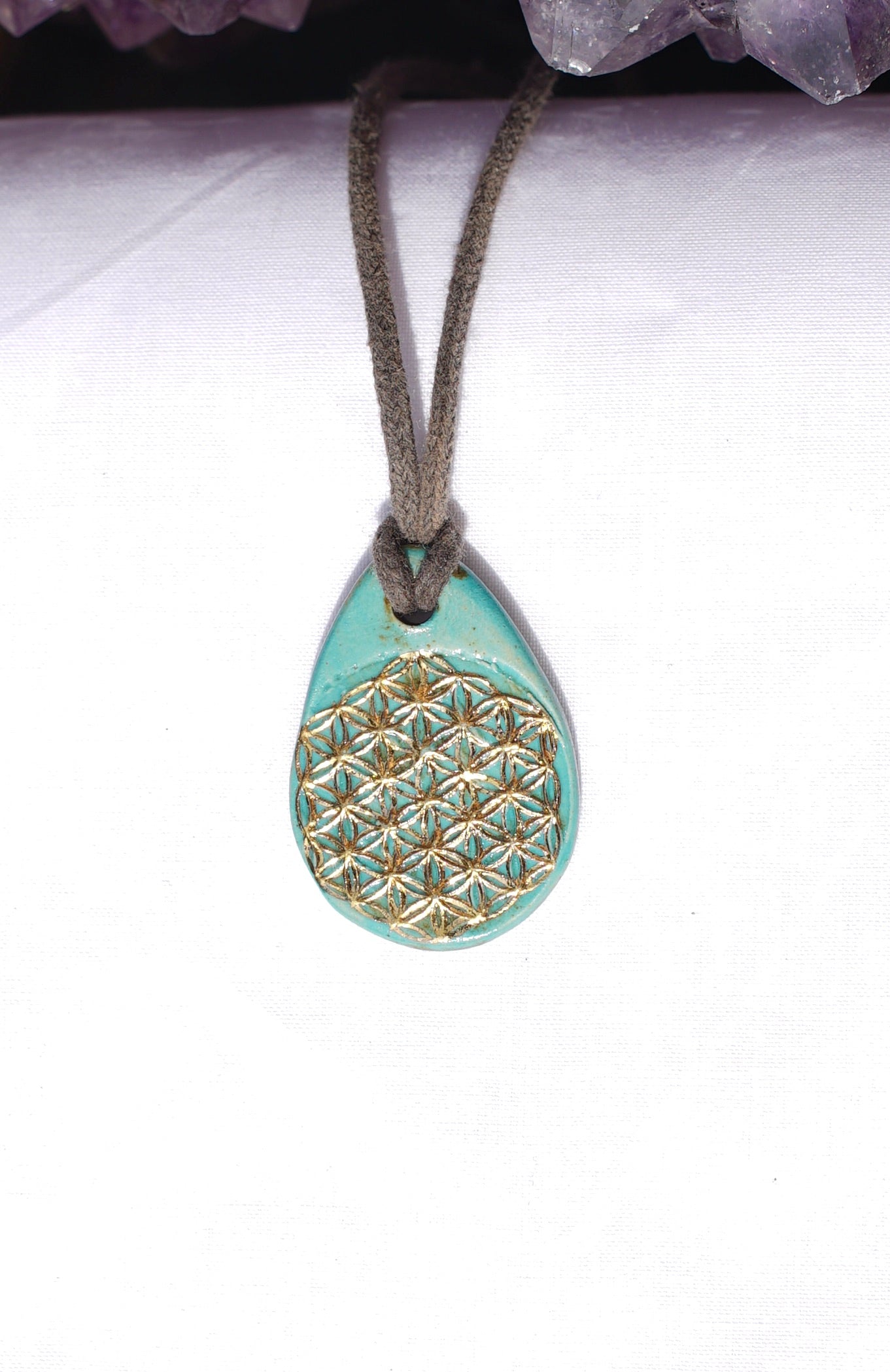 Amulett jade Samen des Lebens und Blume des Lebens in 24 Karat Gold