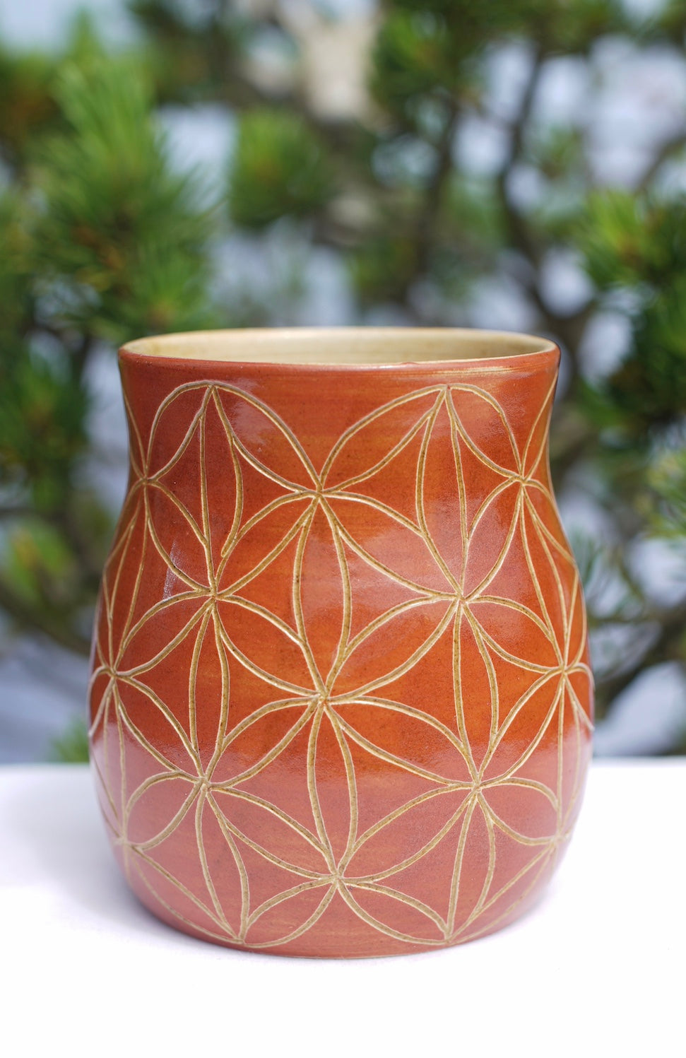 Tasse Blume des Lebens zimt Sgraffito