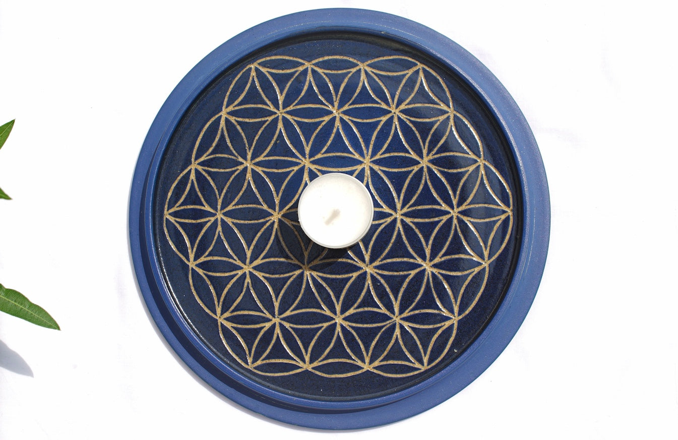Teelichtkuppel blau mit Metatrons Würfel oben
