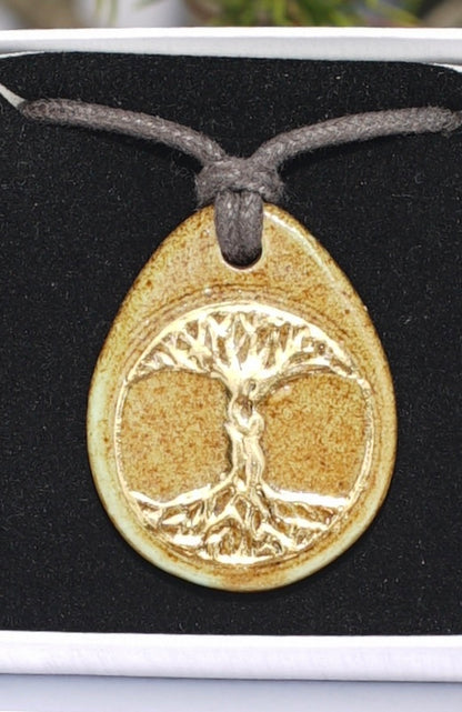Amulette vert clair arbre de vie or 24 carats
