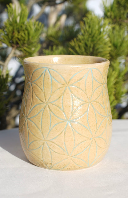 Tasse Fleur de vie bleu clair Sgraffito