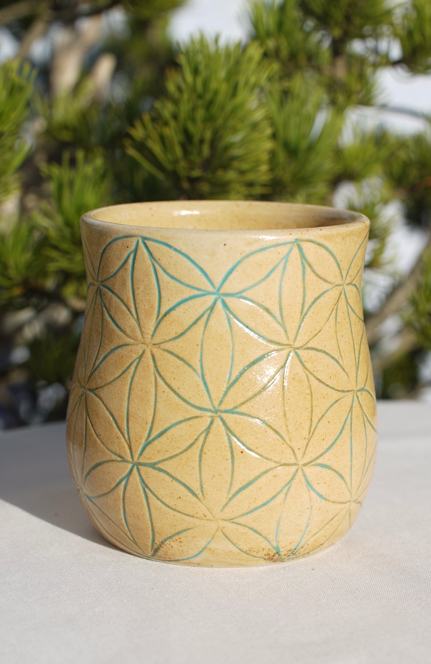 Tasse Blume des Lebens Jade Sgraffito
