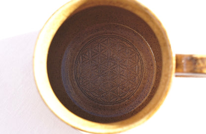 Tasse spirale or