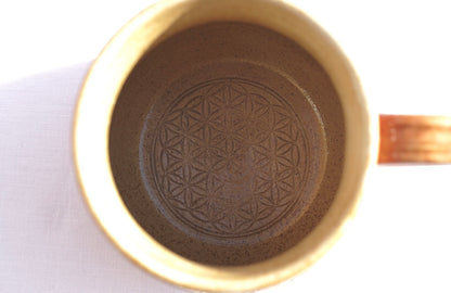 Tasse Blume des Lebens zimt