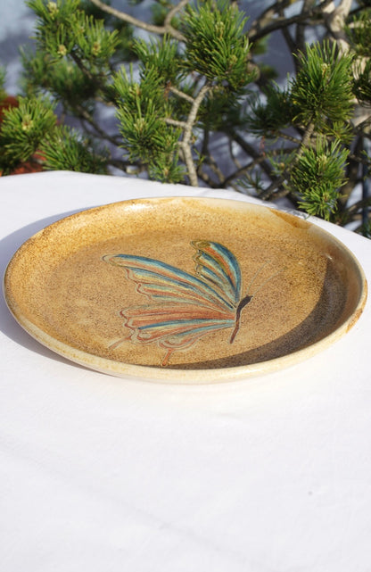 Assiette avec papillon or 24 carats