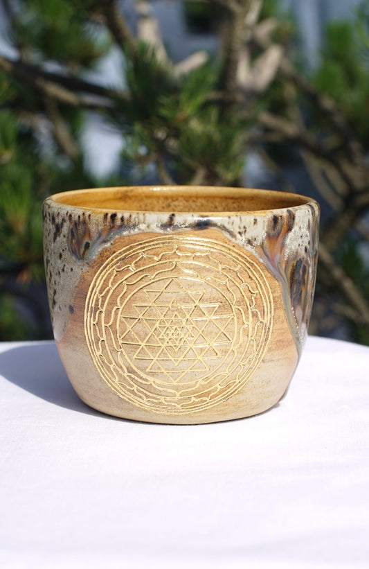 Becher Kakaozeremonie mit Sri Yantra 24 Karat Gold
