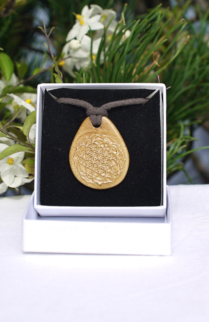 Amulette avec fleur de vie
