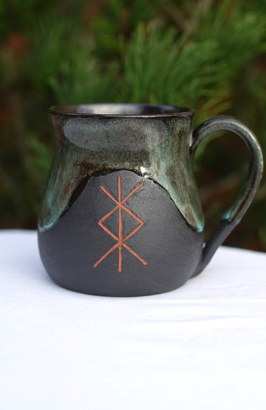 Tasse Schutz-Binderune Algiz und Othala