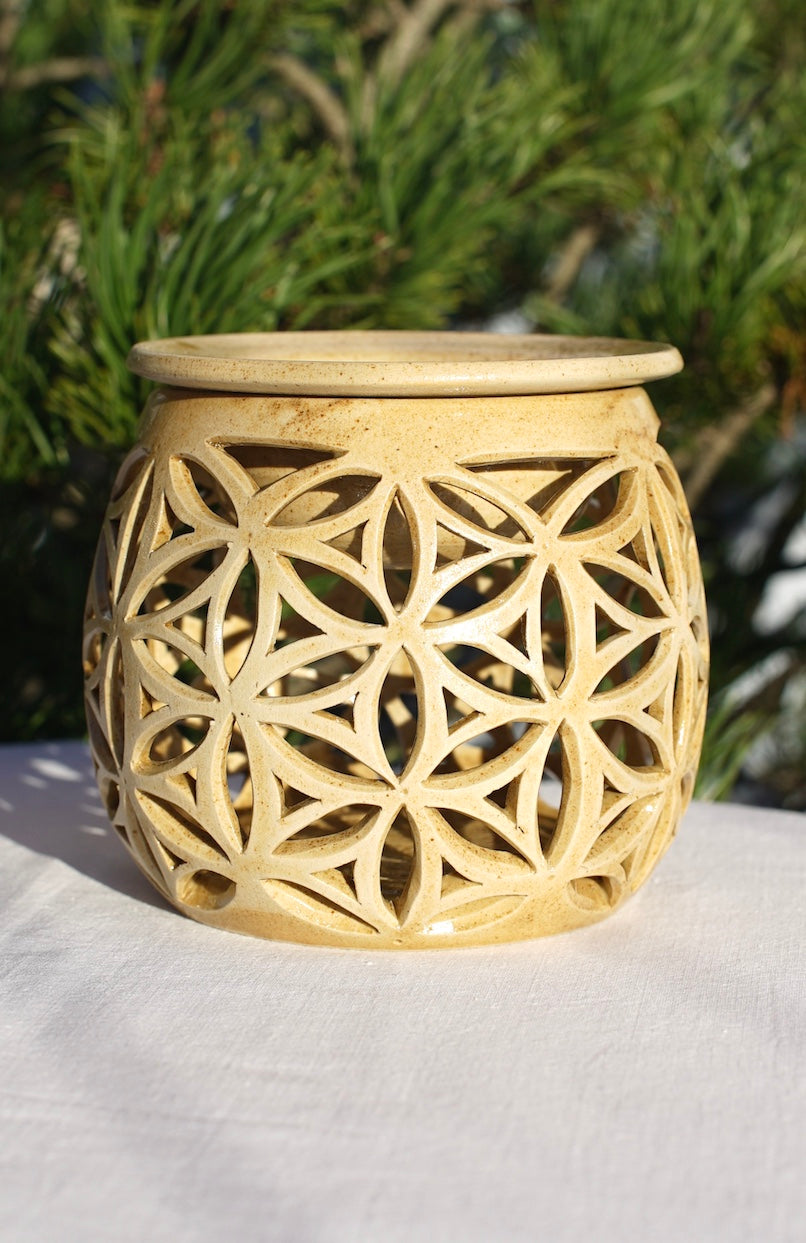 Aromaöl-Lampe "Blume des Lebens"