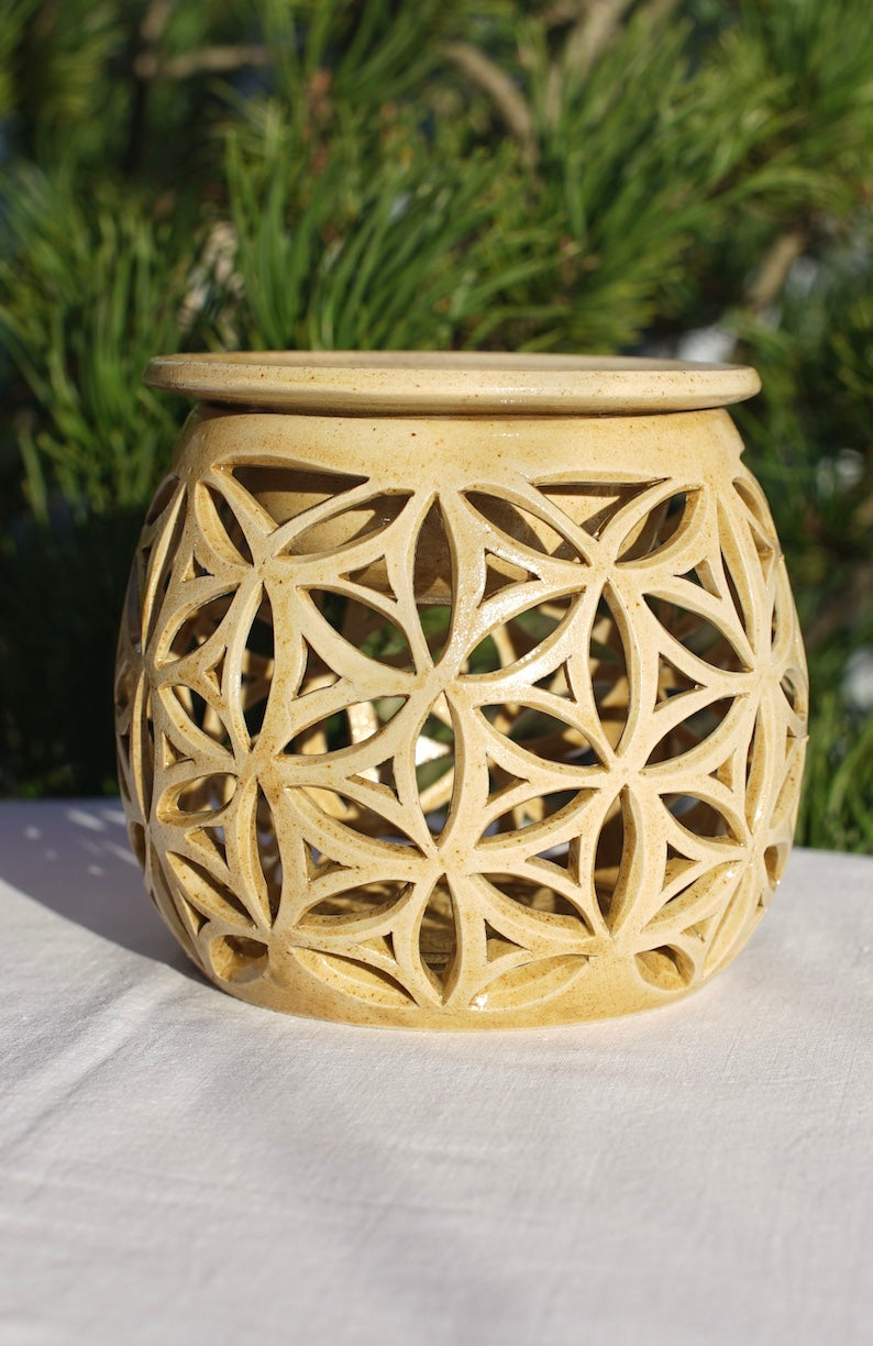 Aromaöl-Lampe "Blume des Lebens"