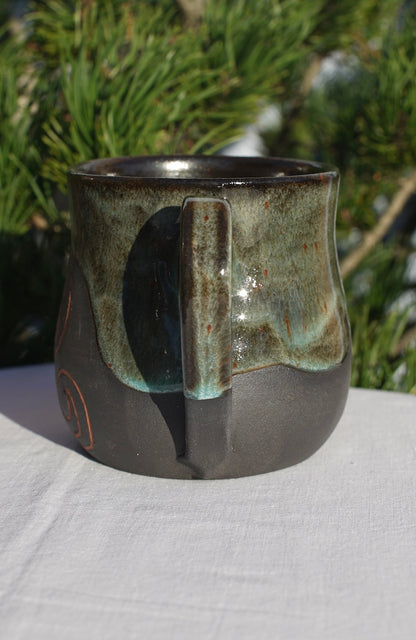 Tasse Binderune Schutz der Familie und Triskele