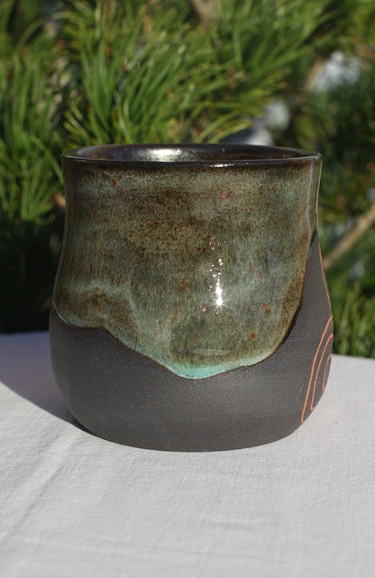 Tasse Binderune Schutz der Familie und Triskele