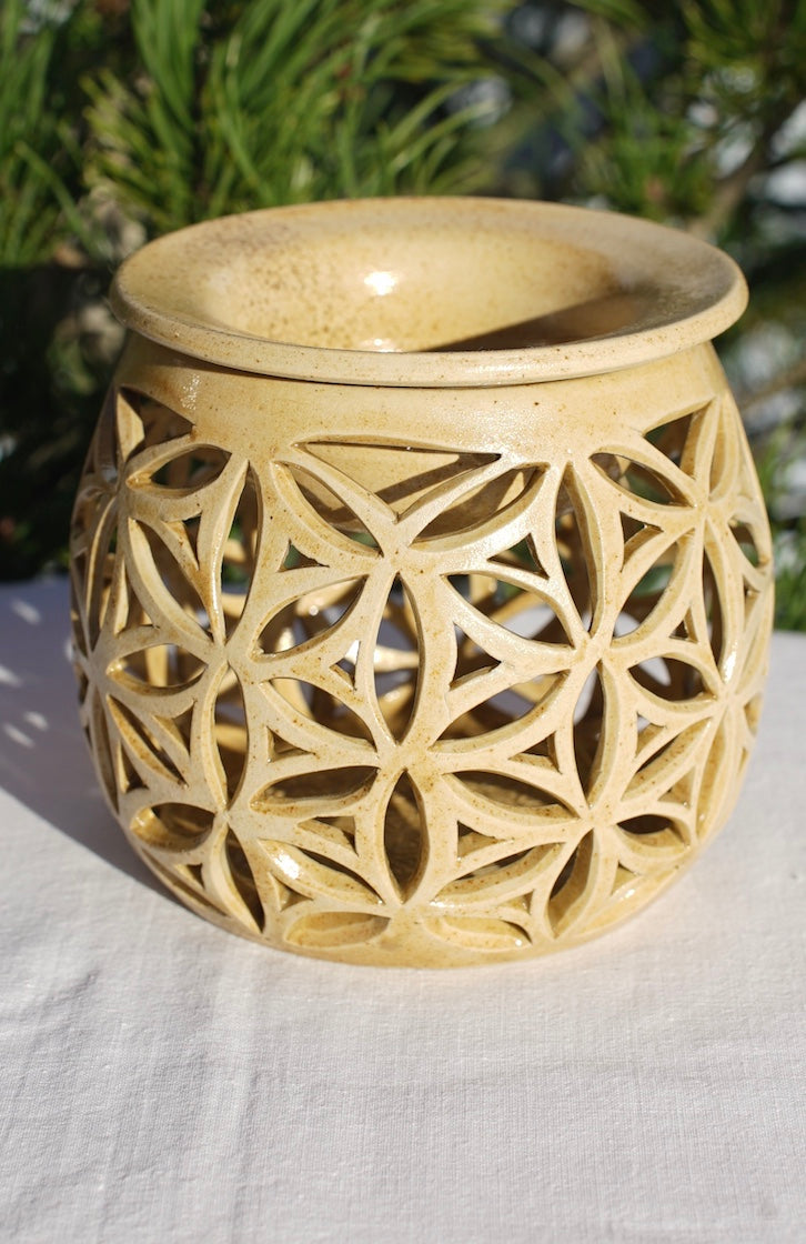 Aromaöl-Lampe "Blume des Lebens"