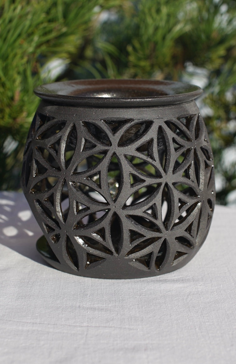 Aromaöl-Lampe "Blume des Lebens" schwarz