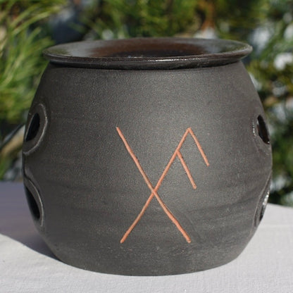 Aromaöl-Lampe keltisch mit Runen