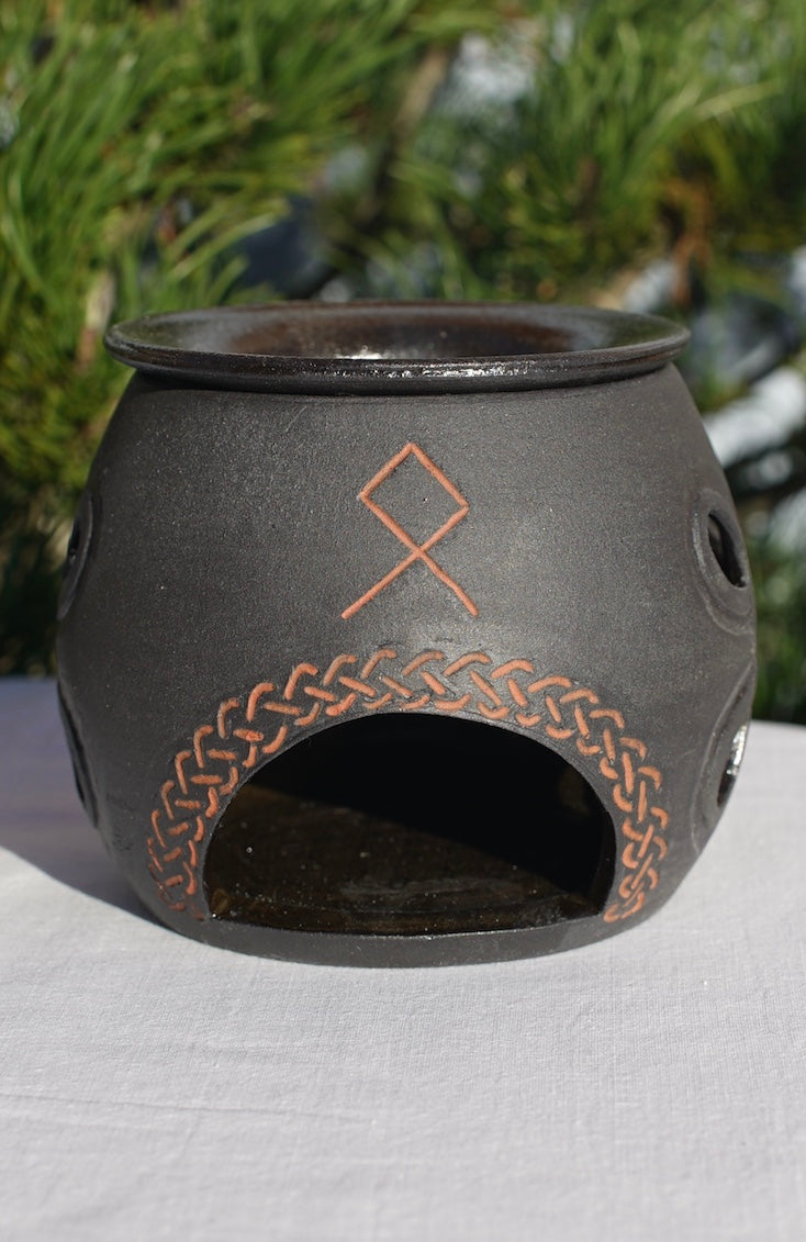 Aromaöl-Lampe keltisch mit Runen