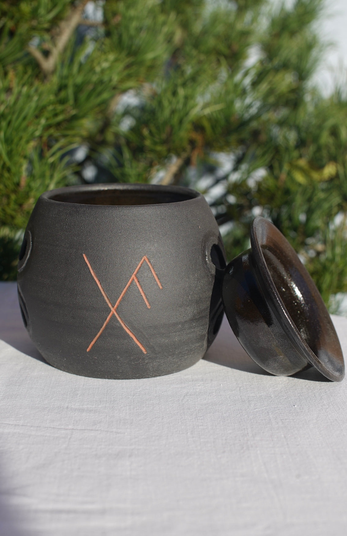 Aromaöl-Lampe keltisch mit Runen