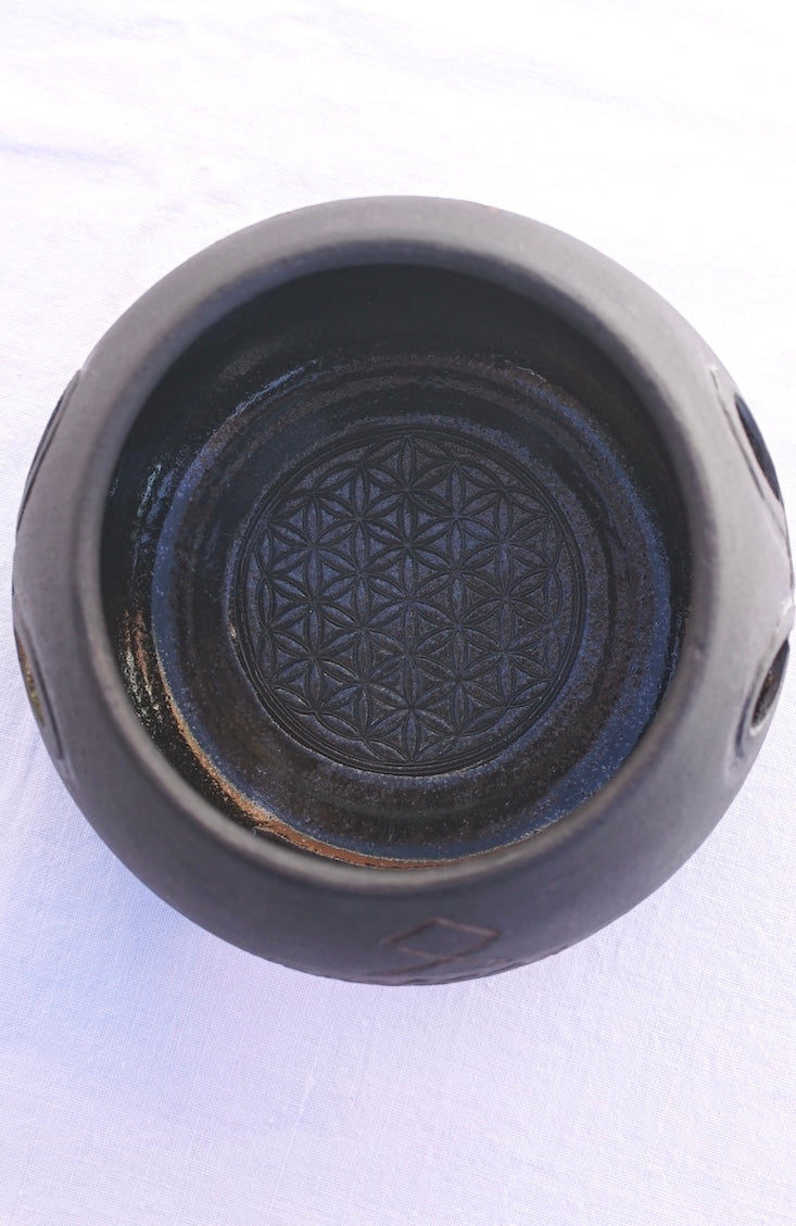 Aromaöl-Lampe keltisch mit Runen