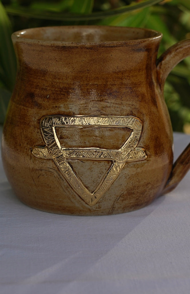 Tasse "Die Erde" 24 Karat Gold