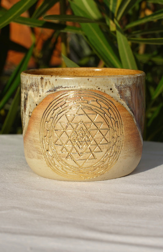 Becher Kakaozeremonie mit Sri Yantra 24 Karat Gold
