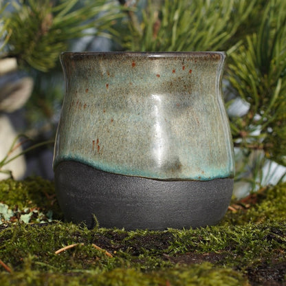 Becher Triquetra mit Runen mit echtem Ocker