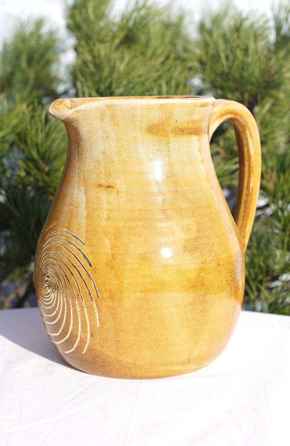 Cruche spirale or 24 carats