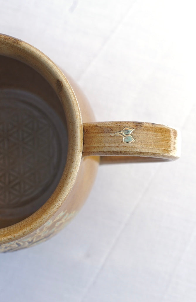Tasse Arbre de vie avec terre médicinale et or 24 carats